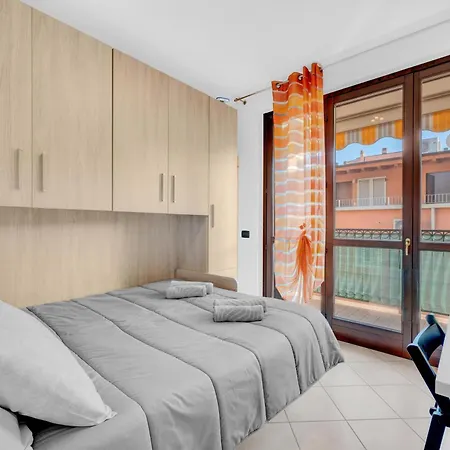 Pran27 -crescenzago - - Large - Bright - Apartment Milan